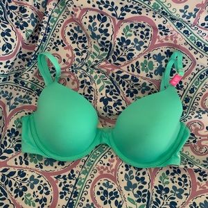 Victoria’s Secret PINK Lightly Lined Bra